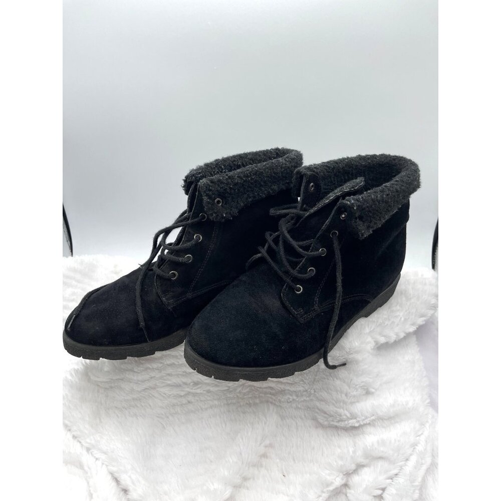 Cobbie Cuddlers Womens Ankle Boots Size 8W Black Suede Leather Booties